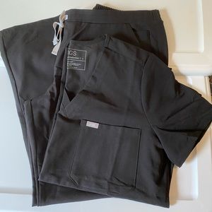 Large petite Figs- black- NWOT scrub set